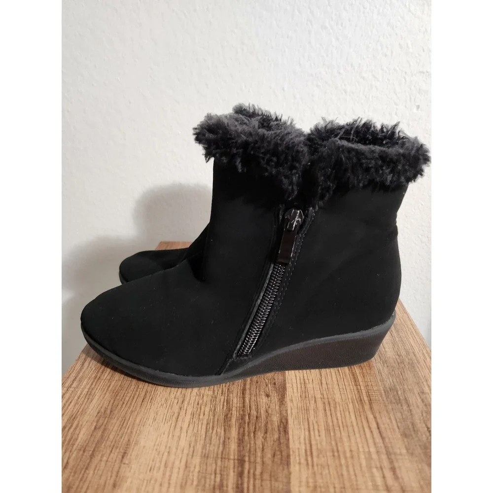 Annie Edarry Black Faux Suede Fur Trim Ankle Boots Wedge Heel Booties Size 1M